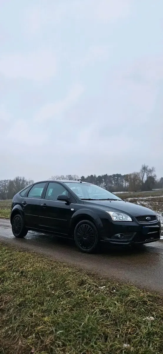Gebraucht Ford Focus 101 PS (74 kW) 2007 Schwarz Kleinwagen