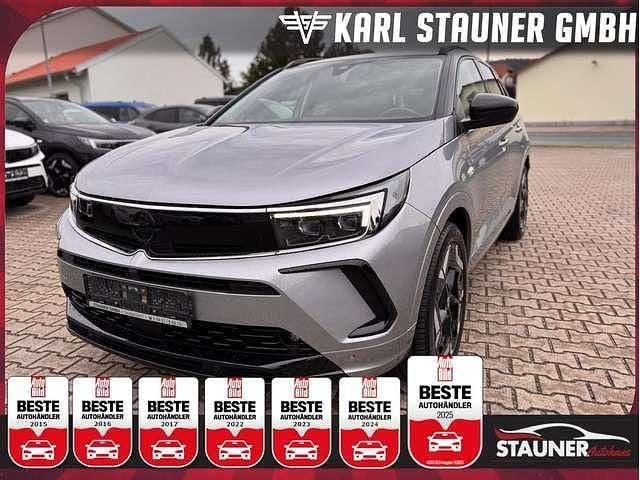 Silber (metallic) Gebraucht 2023 Opel Grandland X GSe SUV | 22.780 € (Guter Preis) - Bild 1/2
