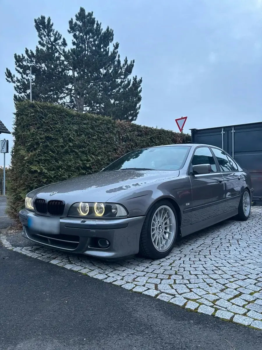 Gebraucht BMW 525 M Sport 192 PS (141 kW) 2003 Grau Limousine