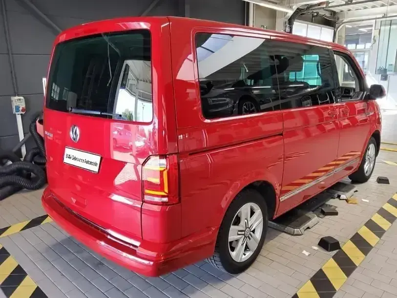 Gebraucht VW Multivan Generation Six 199 PS (146 kW) 2018 Rot Van / Kleinbus