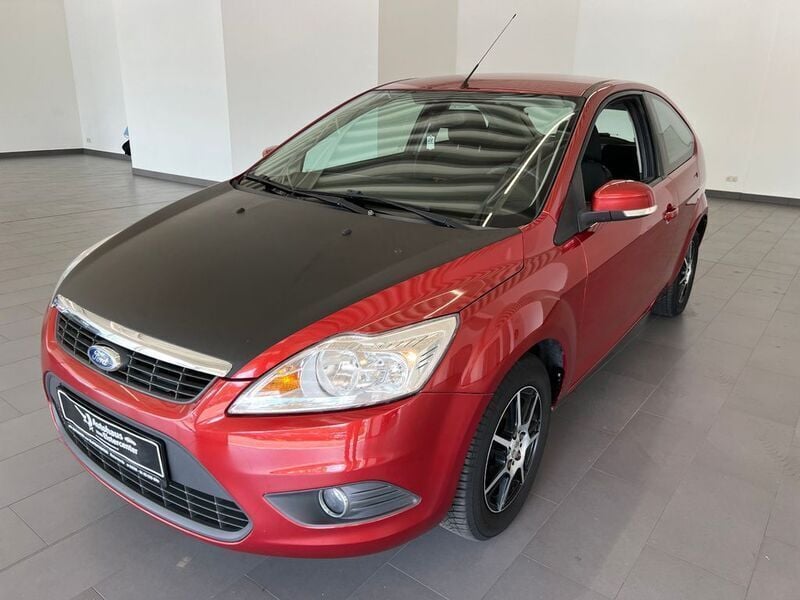 Gebraucht Ford Focus Style 101 PS (74 kW) 2010 Rot Limousine