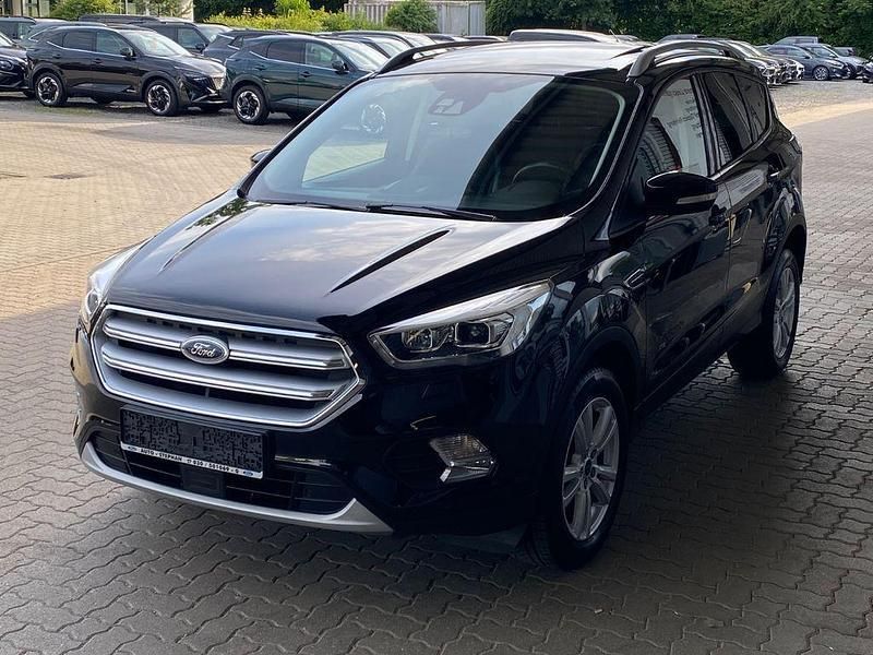 Schwarz Gebraucht 2018 Ford Kuga Titanium SUV | 17.990 € (Fairer Preis) - Bild 1/4