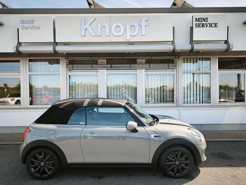 Gebraucht Mini Cooper Cabriolet 136 PS (100 kW) 2020 Moonwalk grey (metallic) Cabrio