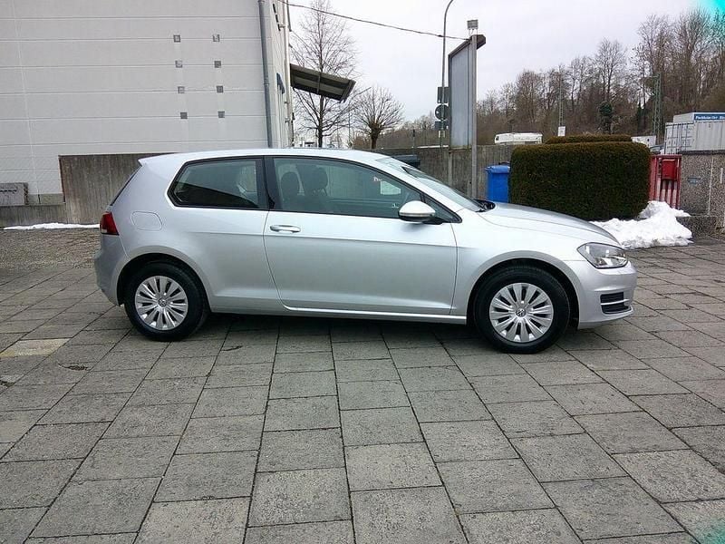 Gebraucht VW Golf Trendline 86 PS (63 kW) 2015 Silber Limousine