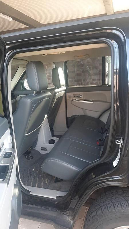 Gebraucht Jeep Cherokee Limited 200 PS (147 kW) 2009 Schwarz SUV