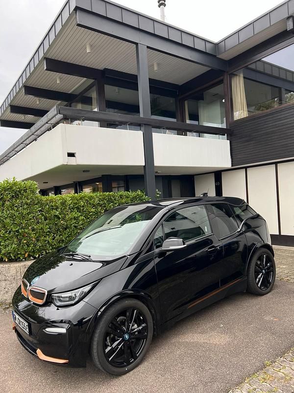 Schwarz Gebraucht 2020 BMW i3 Kleinwagen | 31.989 € - Bild 1/4