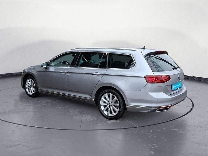 Gebraucht VW Passat Elegance 150 PS (110 kW) 2021 Silber Kombi
