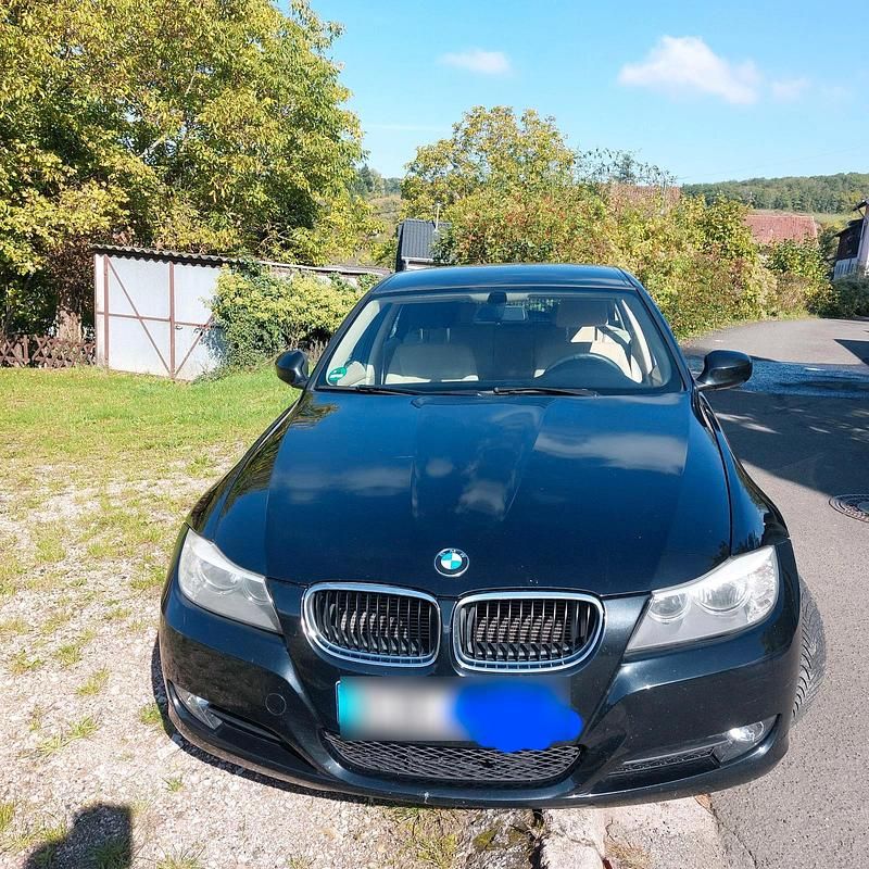 Schwarz Gebraucht 2011 BMW 318 Kombi | 2.600 € (Superpreis) - Bild 1/4
