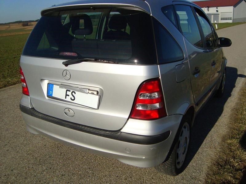 Gebraucht Mercedes A140 82 PS (60 kW) 2003 Silber Limousine