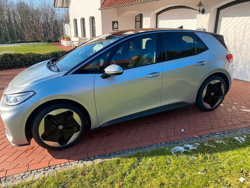 Gebraucht VW ID.3 Pro 150 kW (204 PS) 2024 Silber Kleinwagen