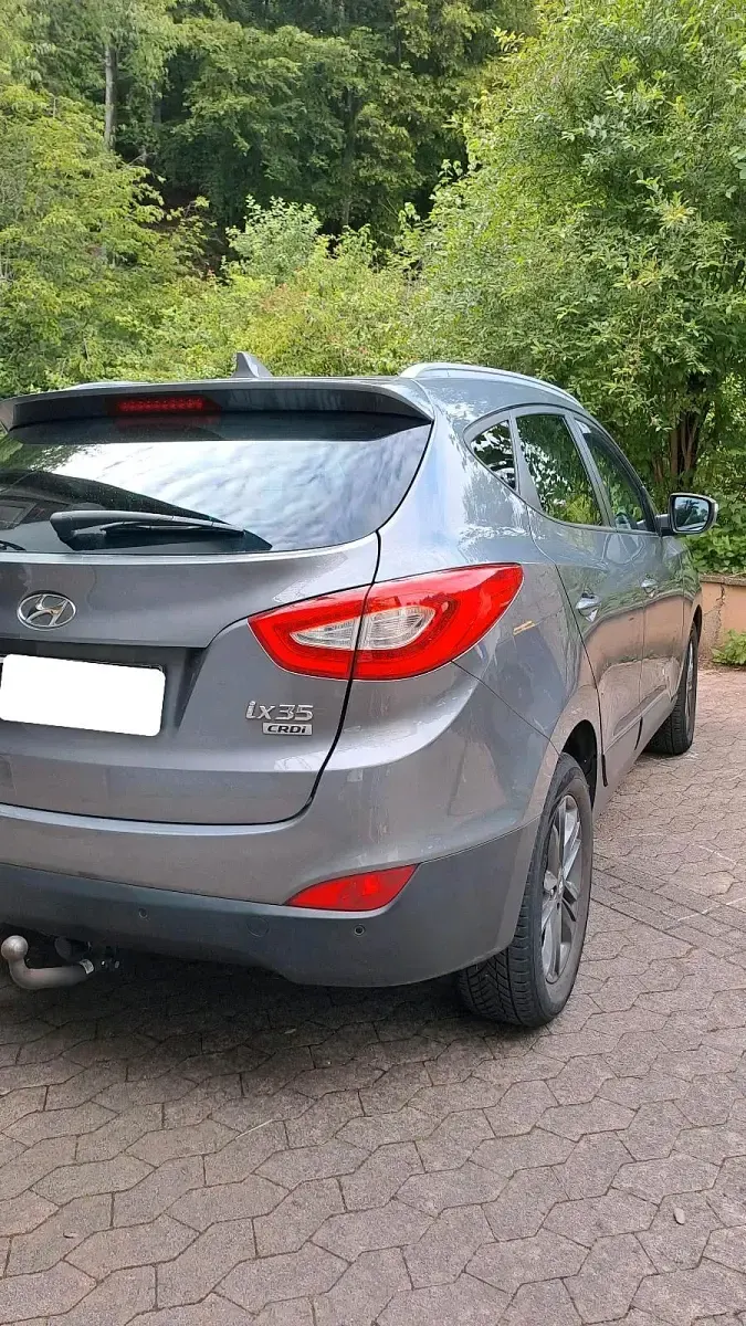 Gebraucht Hyundai Tucson 116 PS (85 kW) 2015 Grau SUV
