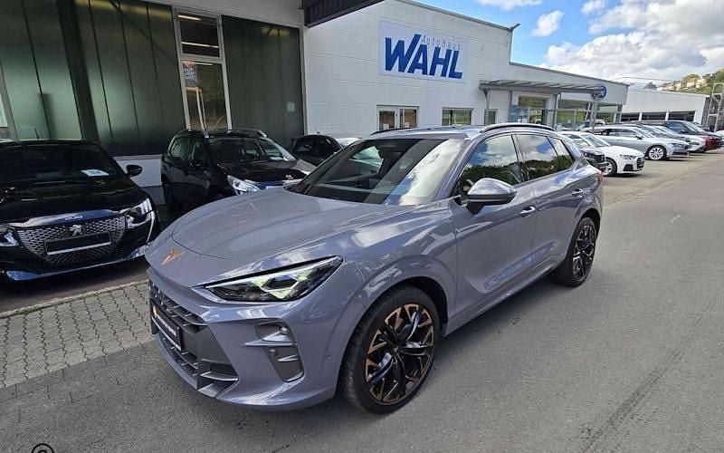 Grau Gebraucht 2024 Cupra Terramar VZ SUV | 42.880 € (Guter Preis) - Bild 1/4