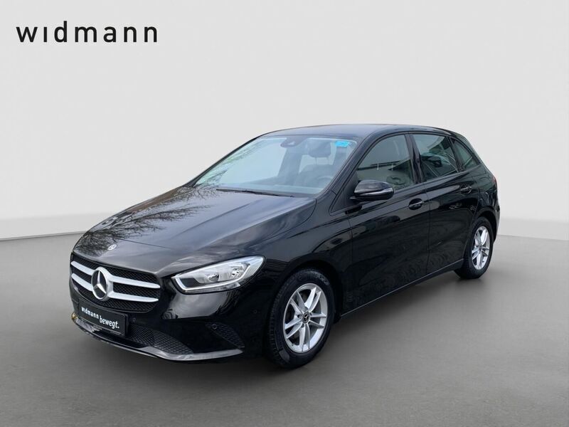 Unilack nachtschwarz Gebraucht 2020 Mercedes B180 Van / Kleinbus | 21.850 € (Fairer Preis) - Bild 1/4