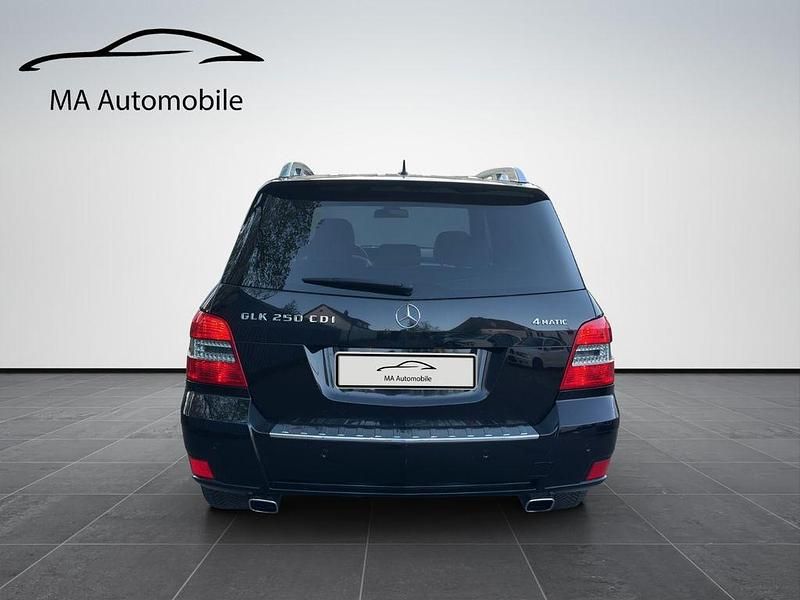 Gebraucht Mercedes GLK250 204 PS (150 kW) 2012 Schwarz SUV