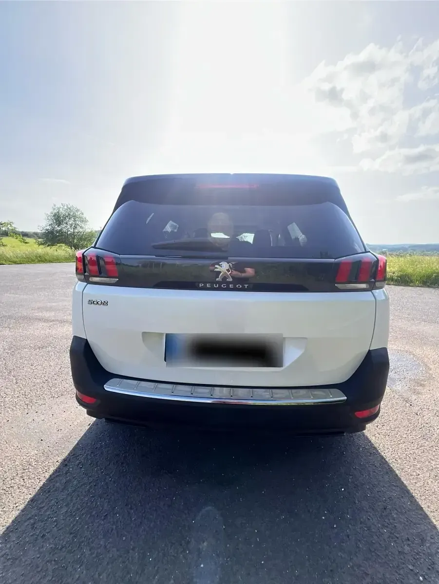 Gebraucht Peugeot 5008 Allure 179 PS (131 kW) 2018 Weiß SUV
