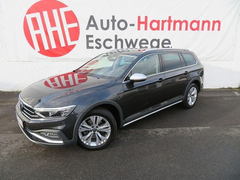 Grau Gebraucht 2022 VW Passat Alltrack Kombi | 26.780 € (Fairer Preis) - Bild 1/4