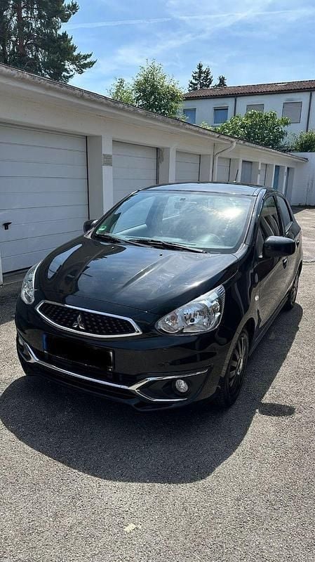 Schwarz Gebraucht 2018 Mitsubishi Space Star Edition Kleinwagen | 5.900 € (Guter Preis) - Bild 1/4