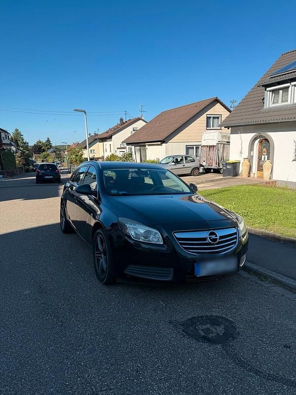 Schwarz Gebraucht 2010 Opel Insignia Kombi | 1.100 € (Superpreis) - Bild 1/4