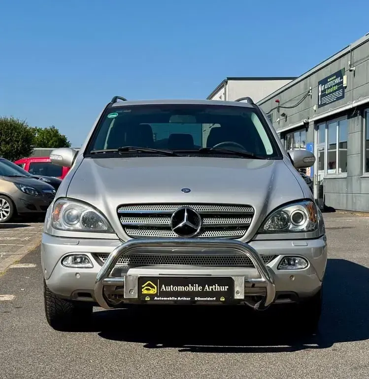 Gebraucht Mercedes ML350 235 PS (172 kW) 2003 Silber SUV