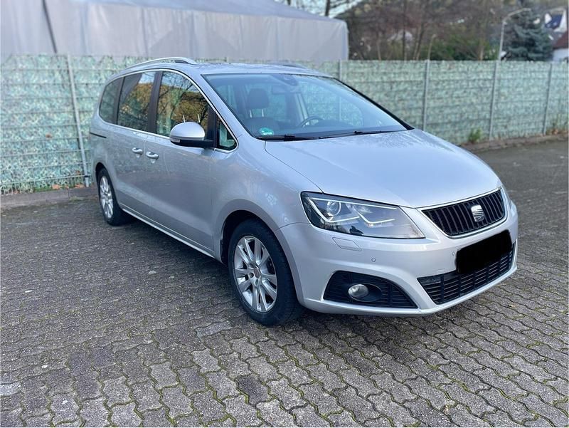 Silber Gebraucht 2012 Seat Alhambra Van / Kleinbus | 7.990 € (Fairer Preis) - Bild 1/4