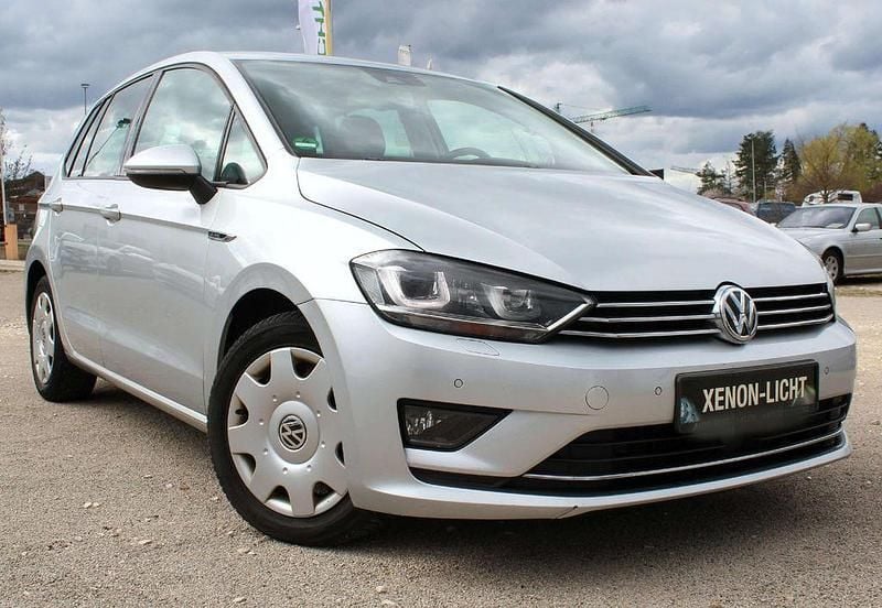 Reflexsilber metallic Gebraucht 2016 VW Golf Sportsvan LOUNGE Van / Kleinbus | 7.799 € (Fairer Preis) - Bild 1/4