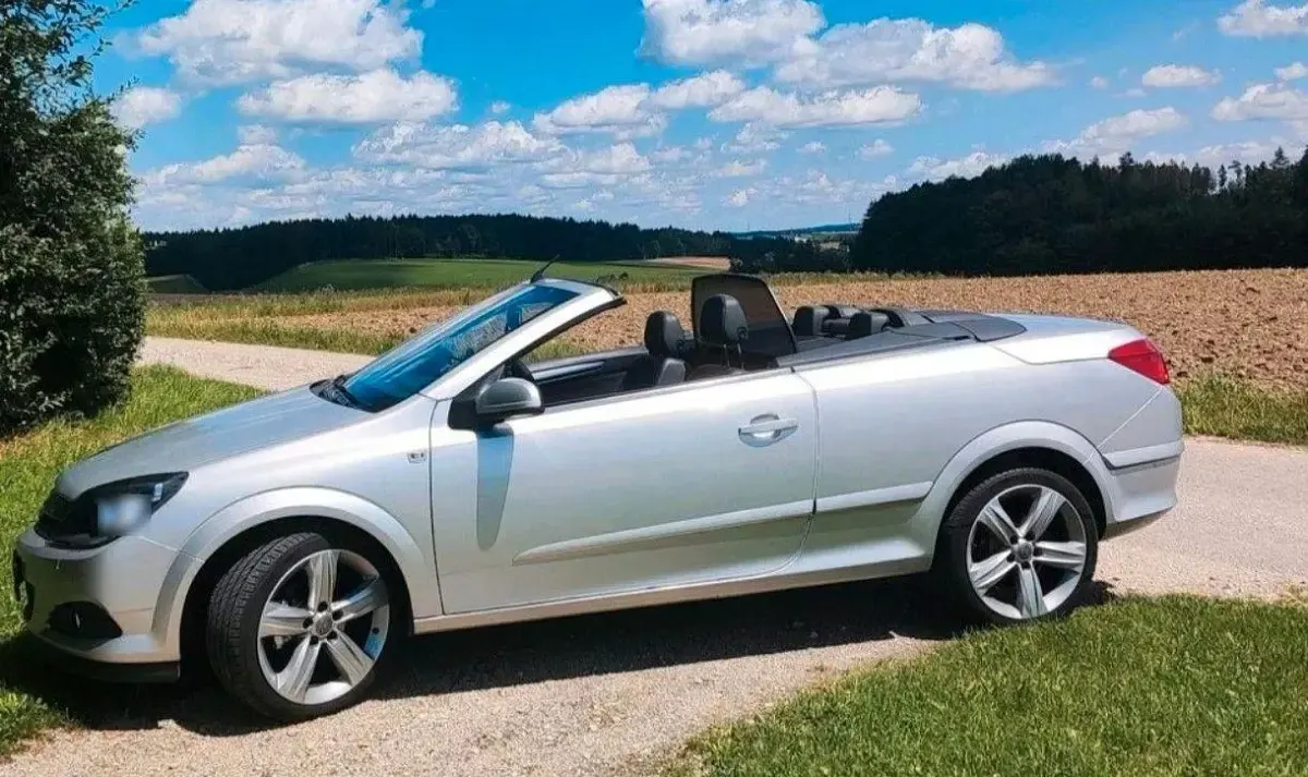 Gebraucht Opel Astra 140 PS (102 kW) 2008 Silber Cabrio