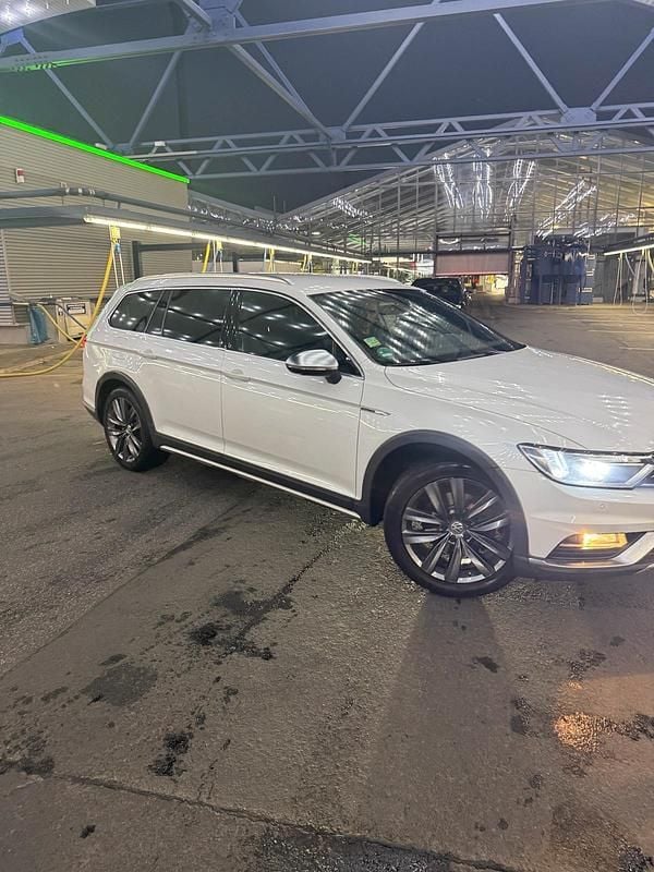 Gebraucht VW Passat 190 PS (139 kW) 2018 Kombi