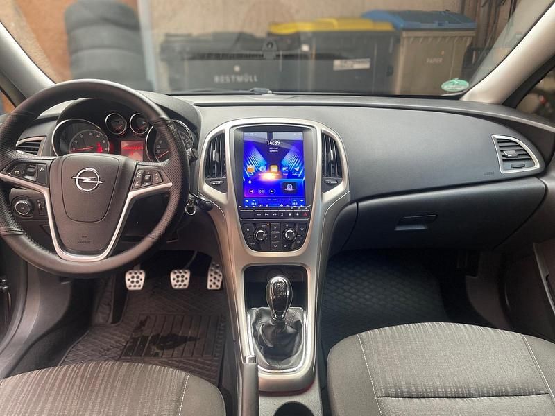 Gebraucht 2012 Opel Astra Edition Kombi | 3.950 € (Fairer Preis) - Bild 1/4