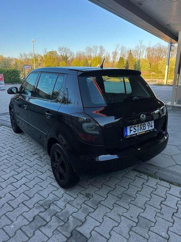 Gebraucht Skoda Fabia Classic 60 PS (44 kW) 2011 Schwarz Limousine