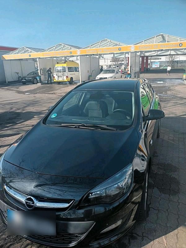 Gebraucht Opel Astra 160 PS (117 kW) 2014 Schwarz Kombi