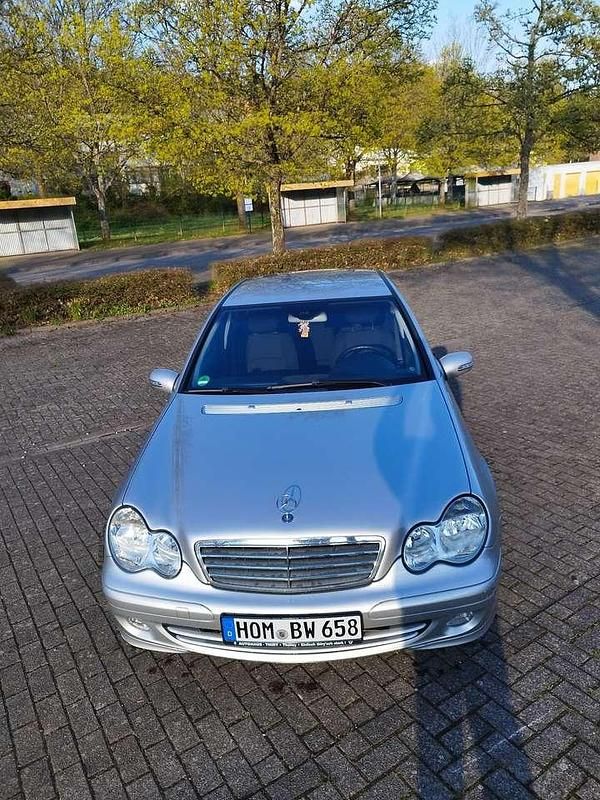 Gebraucht Mercedes C180 Classic 143 PS (105 kW) 2004 Silber Limousine