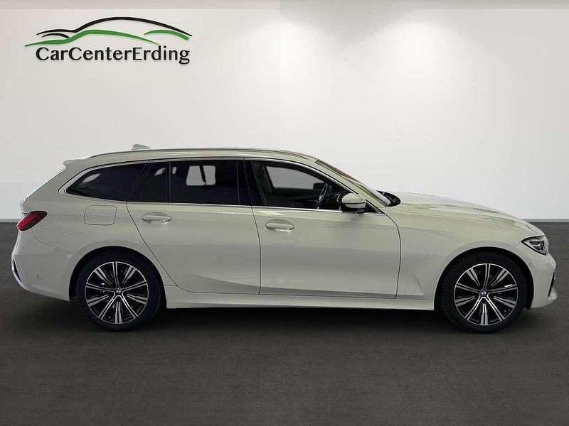 Gebraucht BMW 320 190 PS (139 kW) 2022 Alpinweiss iii Kombi