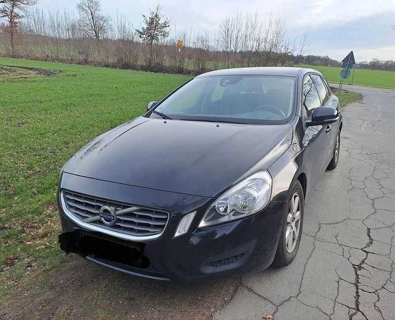 Gebraucht Volvo V60 Kinetic 150 PS (110 kW) 2011 Schwarz Kombi