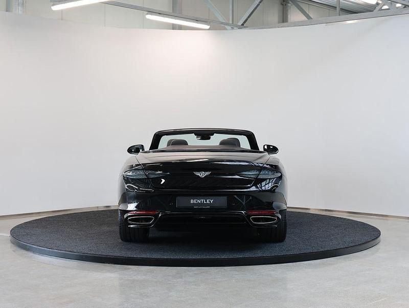 Neu Bentley Continental 782 PS (575 kW) 2025 Schwarz Limousine