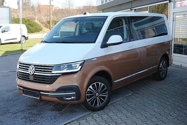 Gebraucht VW Multivan 150 PS (110 kW) 2022 Braun Van