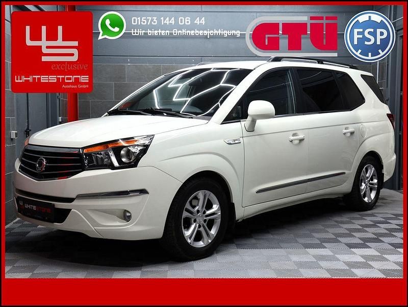 Weiß Gebraucht 2016 Ssangyong (KGM) Rodius Quartz Van / Kleinbus | 17.990 € - Bild 1/4