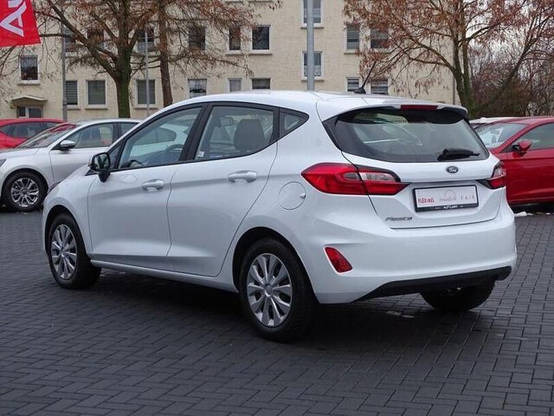 Gebraucht Ford Fiesta Cool & Connect 75 PS (55 kW) 2022 Weiß Kleinwagen