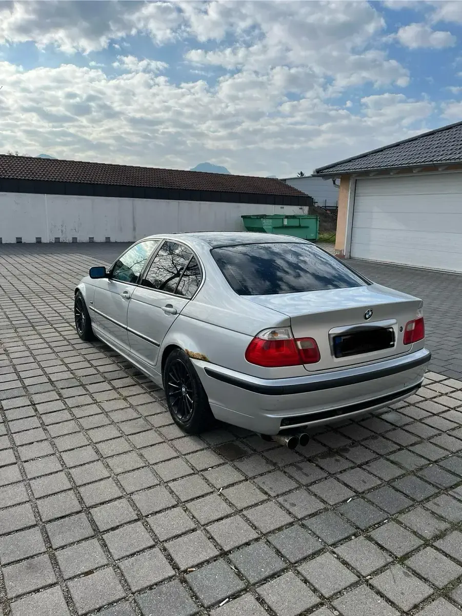 Gebraucht BMW 328 193 PS (141 kW) 1998 Limousine