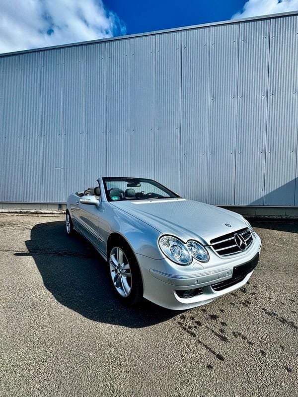 Gebraucht Mercedes CLK200 184 PS (135 kW) 2010 Silber Cabrio