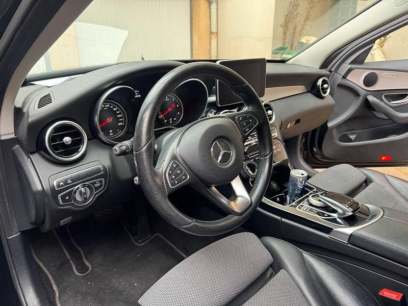 Gebraucht Mercedes C220 174 PS (127 kW) 2017 Schwarz Limousine