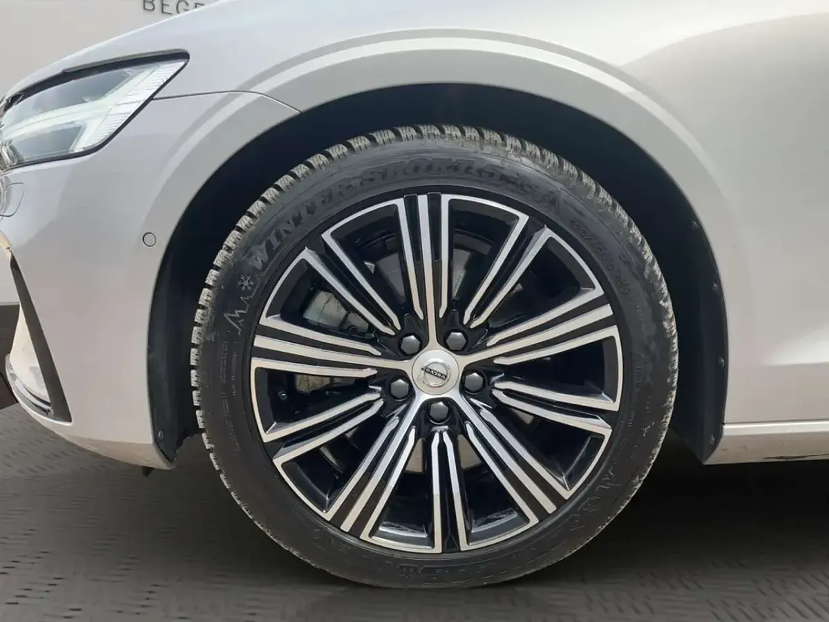 Gebraucht Volvo S60 Ultimate 250 PS (183 kW) 2023 Grau Limousine