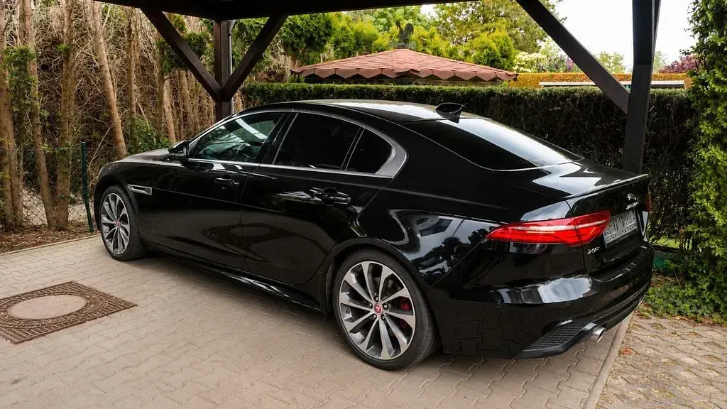 Brugt Jaguar XE R-Dynamic 300 HK (220 kW) 2020 Sort Sedan
