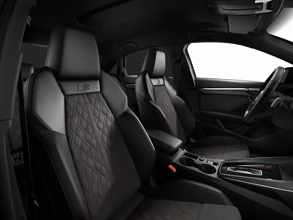 Gebraucht Audi S3 Ambiente 333 PS (244 kW) 2025 Daytonagrau perleffekt Limousine