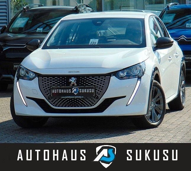 Gebraucht Peugeot e-208 Active 100 kW (136 PS) 2022 Schneeweiss Kleinwagen