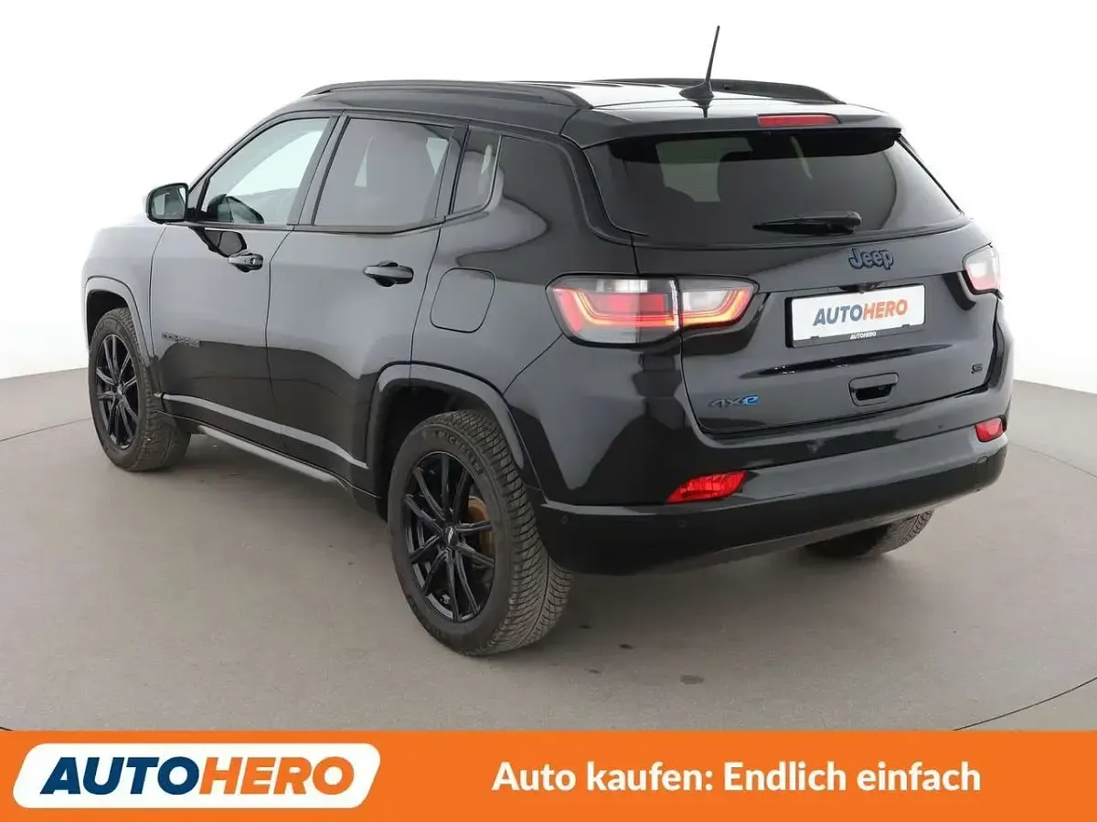 Gebraucht Jeep Compass 241 PS (177 kW) 2022 Schwarz SUV