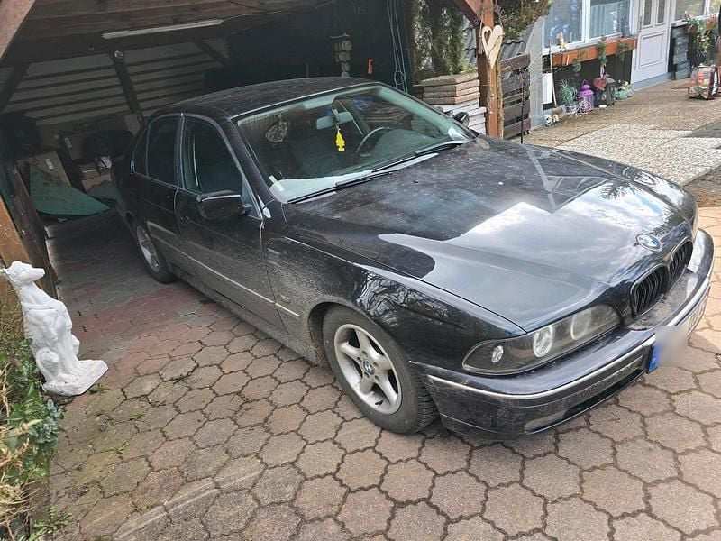 Gebraucht BMW 523 Sport Line 173 PS (127 kW) 2000 Schwarz Limousine