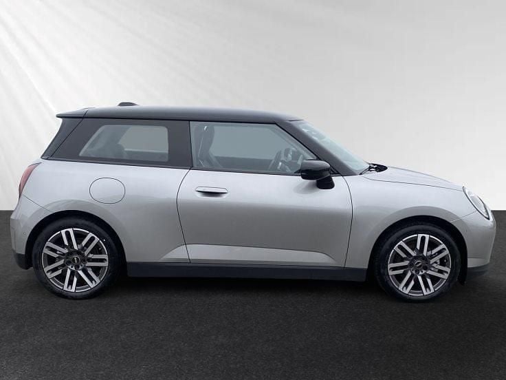 Gebraucht Mini Cooper 135 kW (184 PS) 2024 Melting silver metallic Kleinwagen