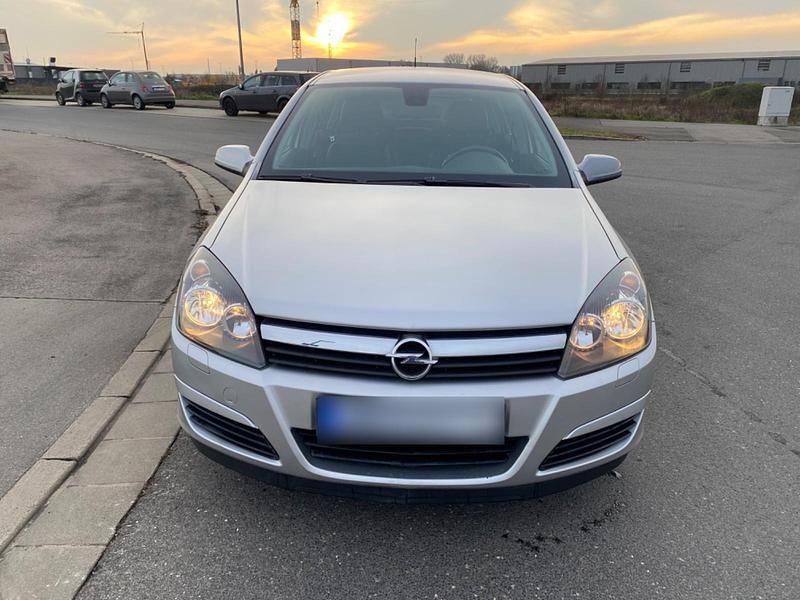 Gebraucht Opel Astra 105 PS (77 kW) 2004 Silber Limousine