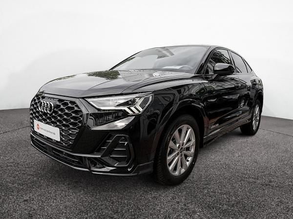 Schwarz (mythosschwarz metallic) Gebraucht 2025 Audi Q3 Sportback Comfort SUV | 42.977 € (Etwas zu teuer) - Bild 1/4
