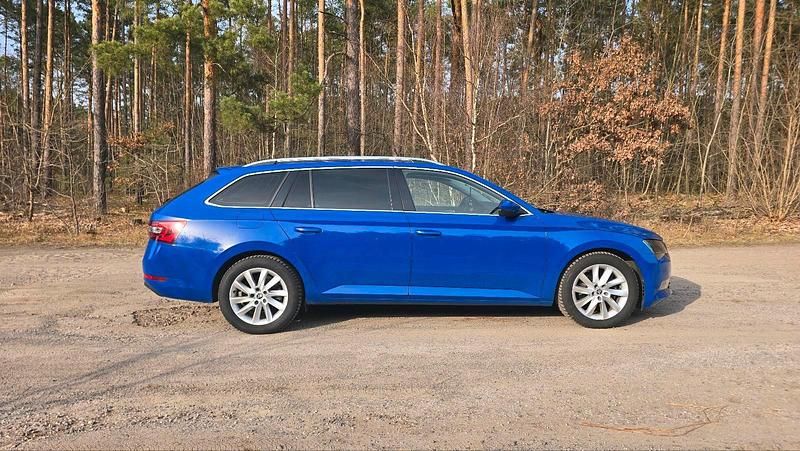 Gebraucht Skoda Superb Style 150 PS (110 kW) 2018 Blau Kombi